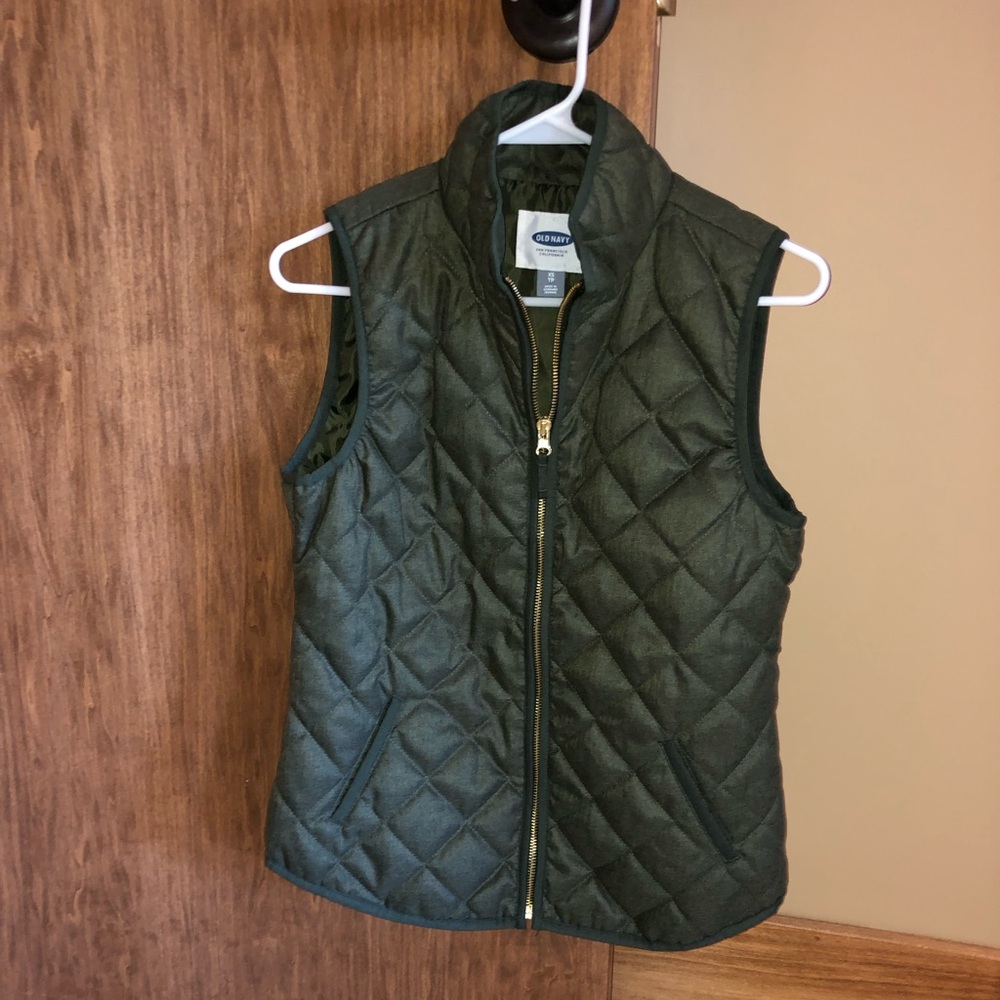 ✨Old Navy Quilted Vest✨